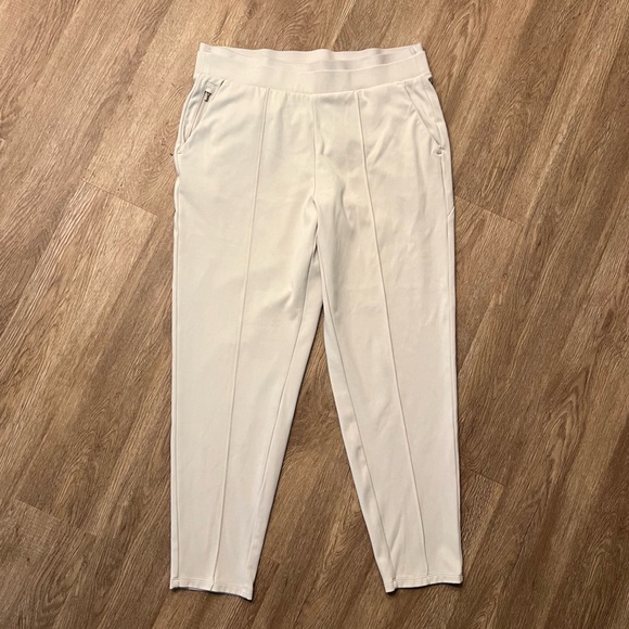 Athleta Venice Pintuck Ankle Pants Size M Beige Khaki Athleisure Pull-On - Picture 1 of 5